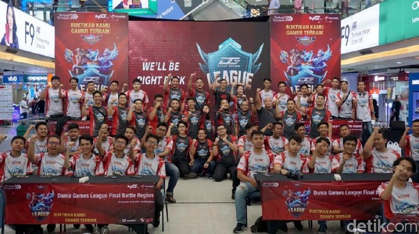 Jokowi Tanya e-Sport Prabowo-Sandi, Malah Jawab Turunkan Harga 'Rakyat Susah'

