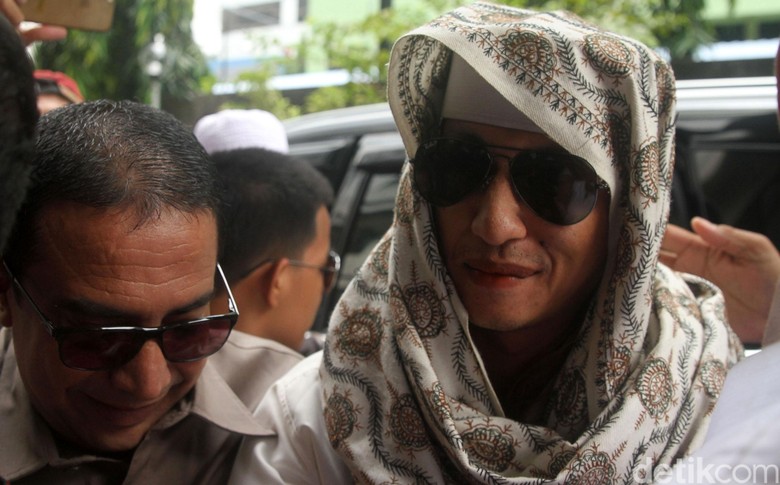 Mengaku Sakit Maag, Bahar bin Smith Ajukan Penangguhan Penahanan