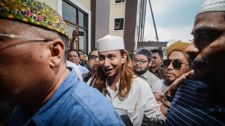 Bahar bin Smith Jadi Rizal dan Kasus Penganiayaan 2 Remaja