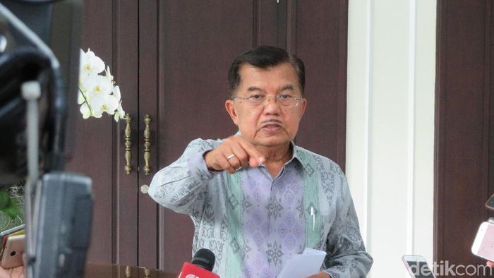 JK Kritik LRT Dibangun Layang Samping Tol Telan Rp 500 M/Km