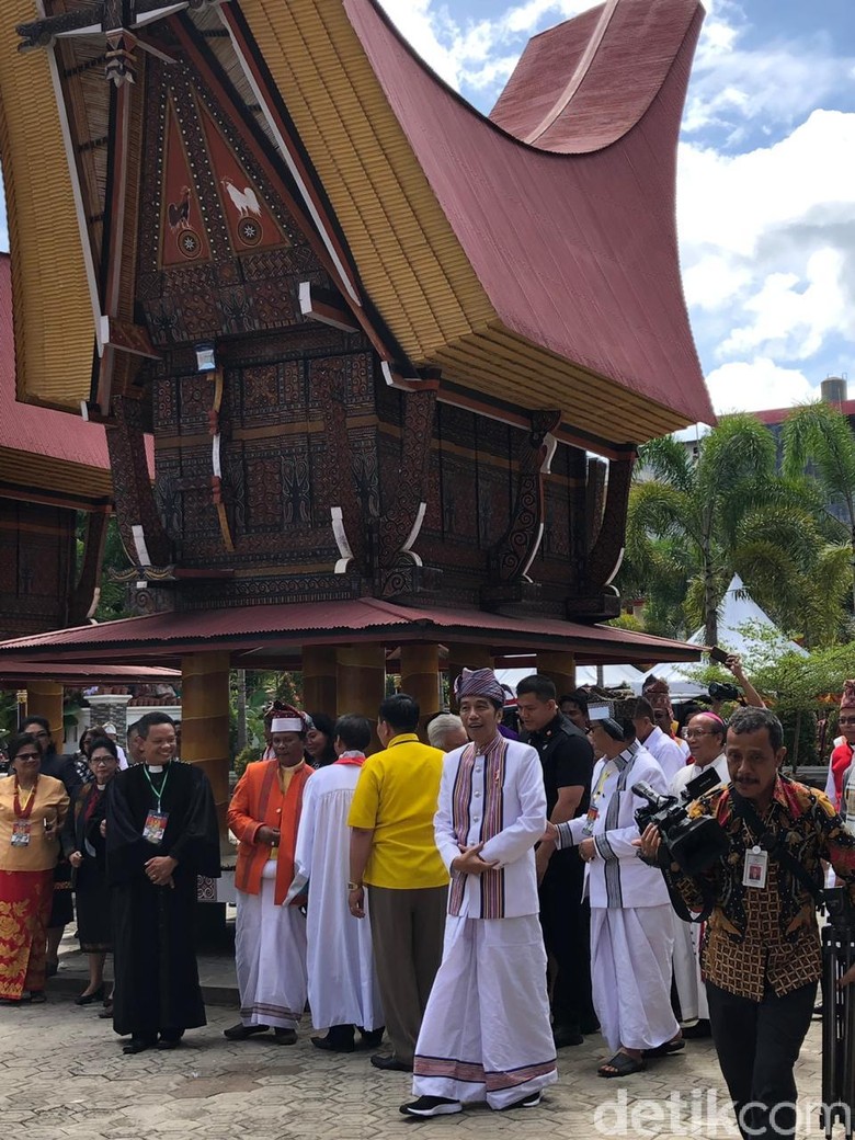 Pemda Tana Toraja Akui Minta Jokowi Resmikan Patung Yesus di Bukit Burake