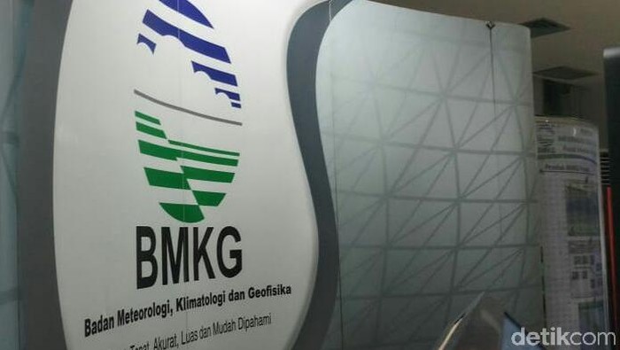 Waspada! Jakarta, Jabar Hingga Jateng Siaga Banjir 2 Hari ke Depan