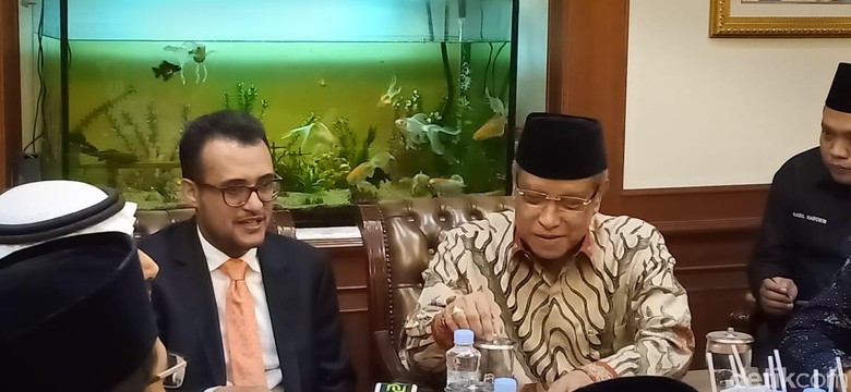 Dubes Arab Saudi 'Baru' Kunjungi PBNU, Osama al Shuaibi Diganti?