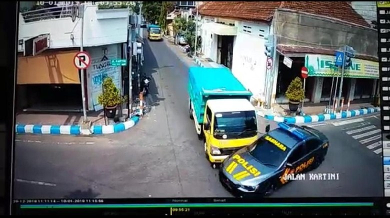 Truk Tabrak Mobil Patwal, Polisi: Kesalahan Mutlak Pengemudi Truk