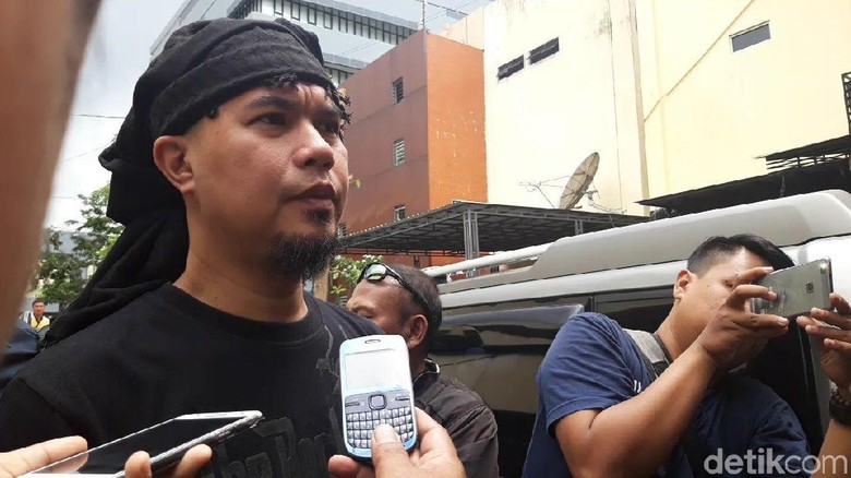 Jadi Tersangka, Ahmad Dhani Berharap dapat Izin Konser di Malaysia