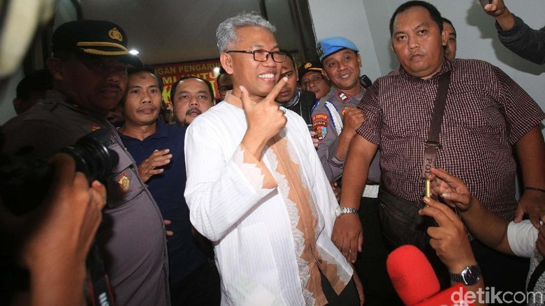 Surat Buni Yani: Saya Sekamar Bareng Pembunuh, Apa Ahok Pernah Dipenjara?