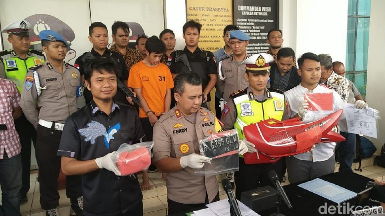 Pasal Berlapis buat Adi Saputra Si Pembanting Motor