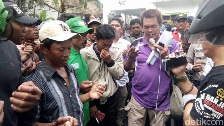 Bantahan Subkhan yang Nangis Curhat ke Sandi: Saya Petani, Bukan Timses