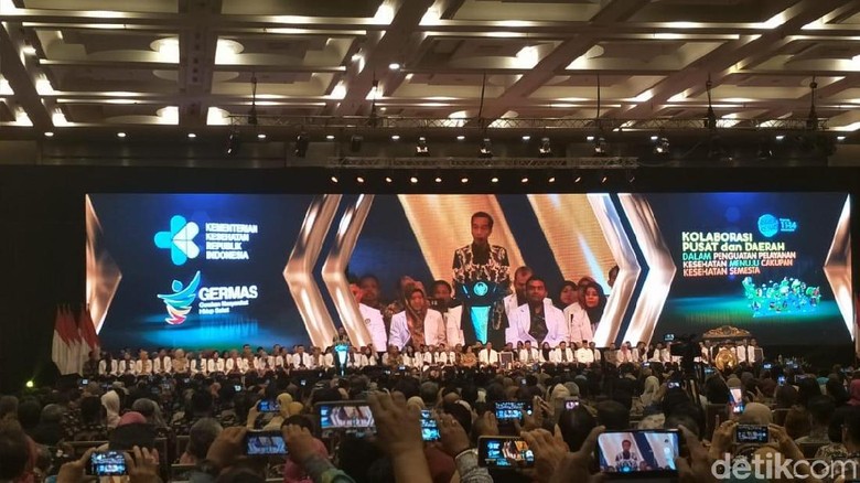 jokowi-beberkan-angka-stunting-dan-kematian-ibu-di-ri-terus-menurun