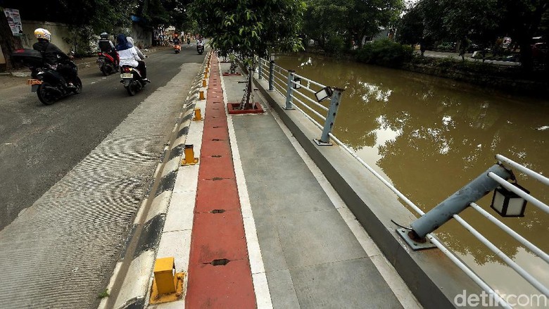 Duh Bekasi, Kok Fasilitas Ruang Publik Tak Dirawat?