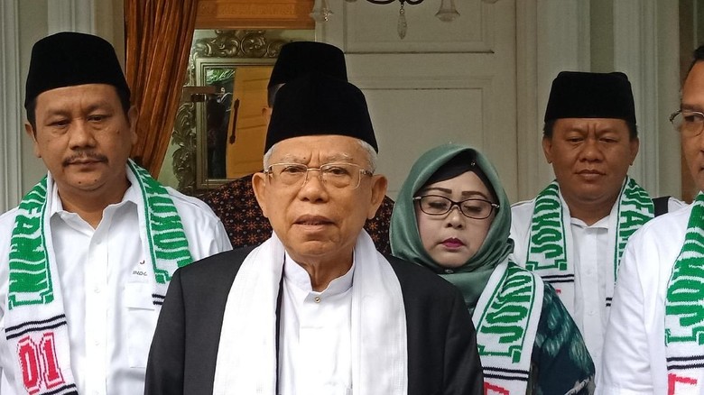 Ma'ruf Sesalkan Puisi Neno Warisman: Masa Jokowi dan Saya Dianggap Kafir