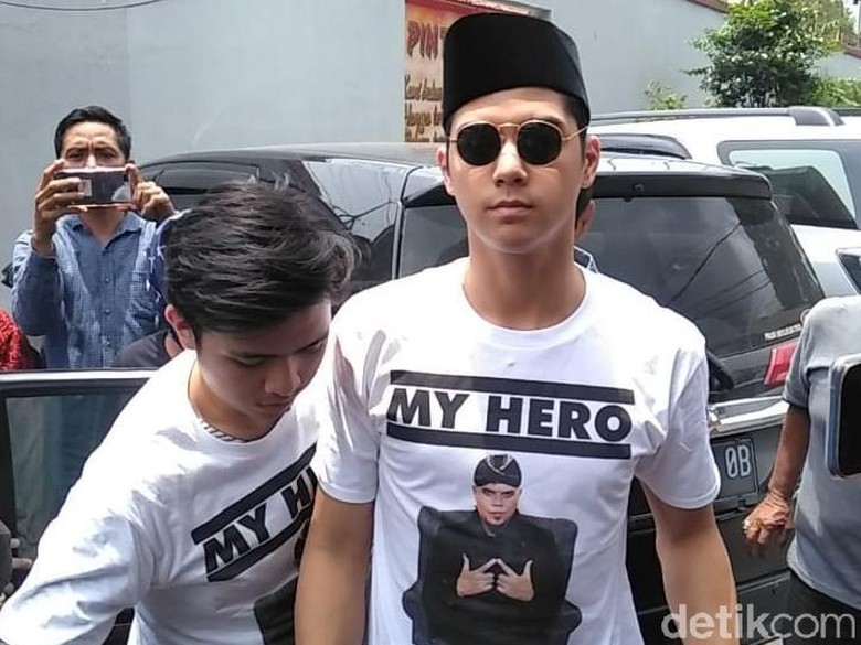Tak Lupakan Ahmad Dhani, Al Ghazali: My Hero!