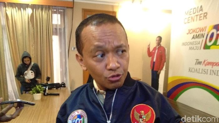 Jati Diri Gubernur Berlagak Presiden Masih Misteri