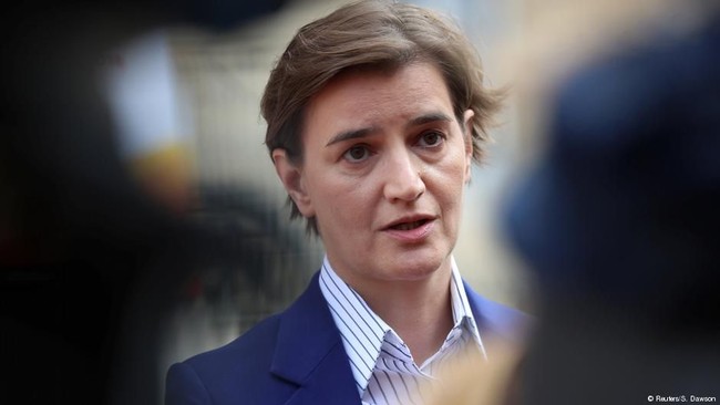 Pasangan Lesbian PM Serbia Melahirkan Bayi Laki-laki