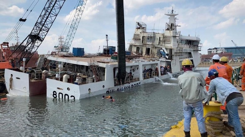 Kapal Bakamla 80 meter nyaris tenggelam