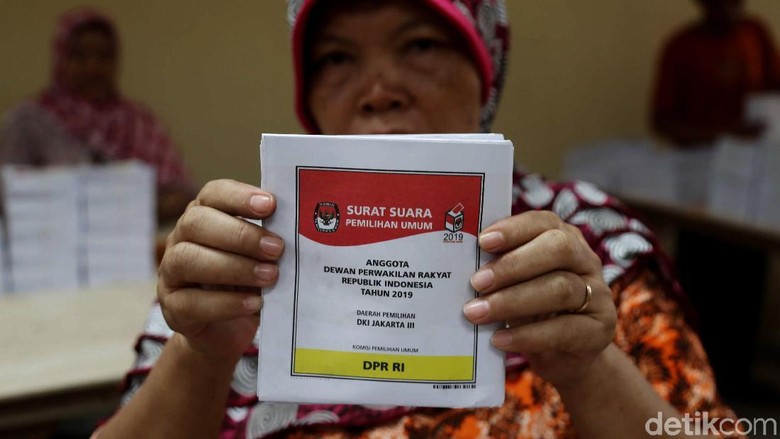 Panwaslu Laporkan Surat Suara Mayoritas Tercoblos 01 di Selangor Malaysia