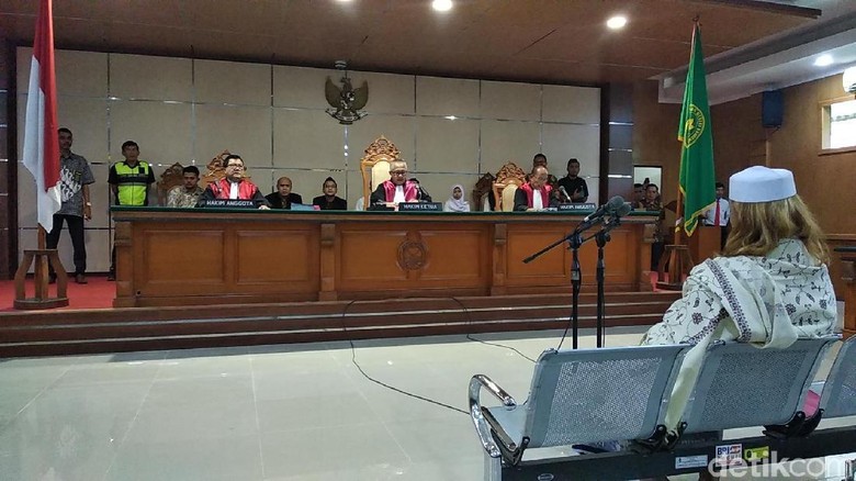 Ketegasan Hakim di Sidang Habib Bahar Curi Atensi