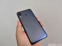 Review Samsung Galaxy M20, Baterai dan Layar Jadi Kekuatan