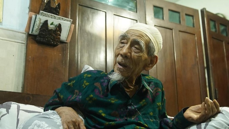 PGI Berdukacita Mbah Moen Wafat: Kiai Teladan, Selalu Hadir dengan Keteduhan