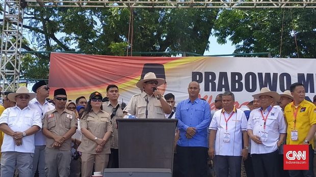 Prabowo Redam Massa yang Gaduh: Kalian yang Bicara atau Saya?

