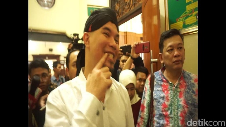 Asam Urat Sembuh, Kini Dhani Sakit Gigi