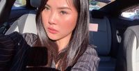 Jatuh Cinta, Mahasiswa Cantik Cari Pria yang Duduk Sebelahnya di Pesawat