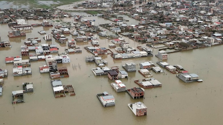 korban-jiwa-akibat-banjir-dahsyat-di-iran-bertambah-jadi-70-orang
