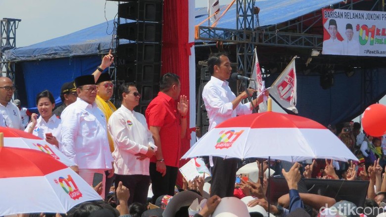 Jokowi Tegur Pendukung yang Bawa Anak di Kampanye Terbuka
