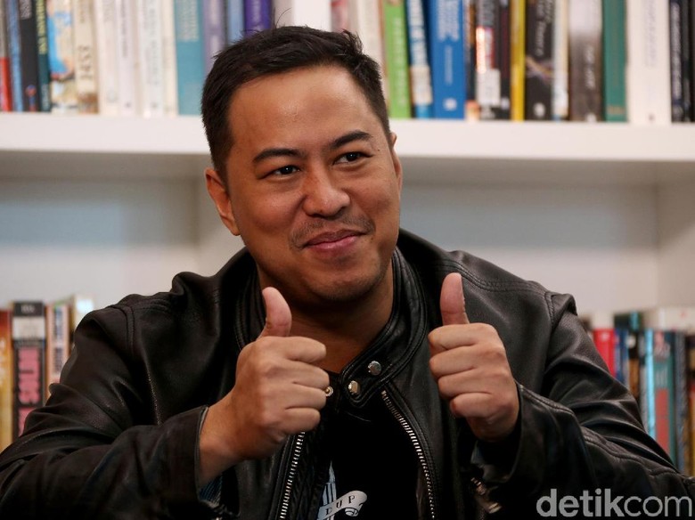 Sebut 'Benci Hewan Gembel', Pandji Pragiwaksono Diprotes Komunitas Pencinta Satwa