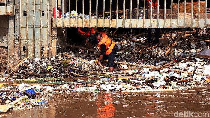 PUPR Jawab Curhat Anies soal Banjir Jakarta