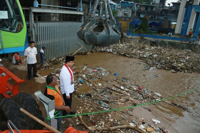 punya-cara-lain-anies-sebut-normalisasi-tak-efektif-atasi-banjir-jakarta