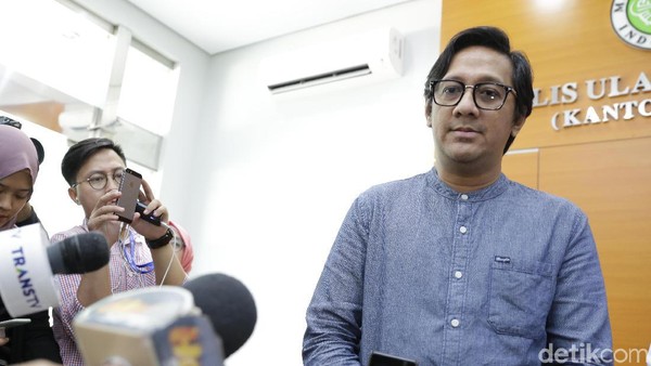 Andre Taulany Dituding Lecehkan Marga Maluku, Prilly Latuconsina Angkat Suara