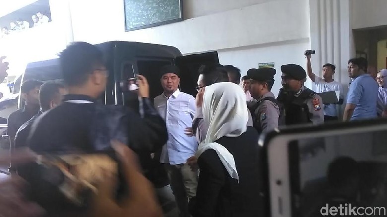 ahmad-dhani-minta-tokoh-tidak-takut-ancaman-wiranto-soal-rekayasa-hukum