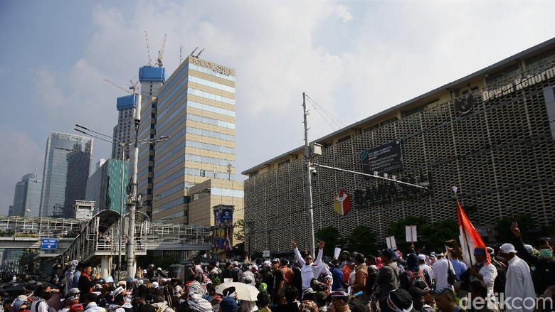 Penampakan Massa Demo 'Lawan Pemilu Curang' di Bawaslu