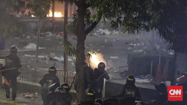 Tujuh Jurnalis Alami Kekerasan Aparat Saat Kerusuhan 22 Mei