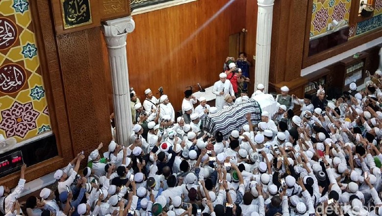 Wasiat Terakhir Ustaz Arifin Ilham untuk Pendukung Jokowi dan Prabowo