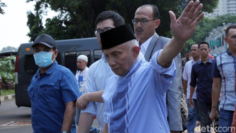 Dewan Guru Besar UGM: Gelar Profesor untuk Amien Rais Sudah Hilang
