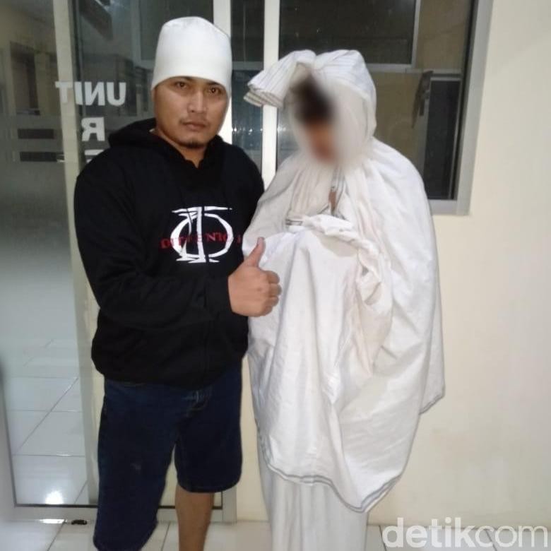 Polisi Tangkap Pocong yang Telah Sepekan Resahkan Warga Pemalang