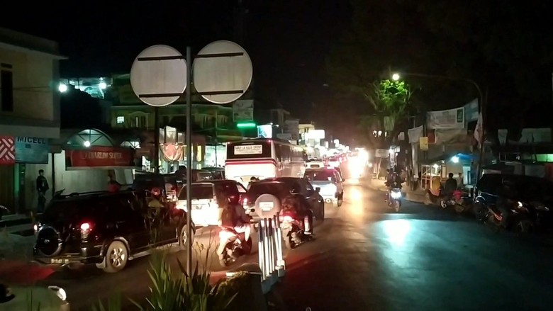 Arus Balik di Garut, Kendaraan Mengular Hingga Perkotaan