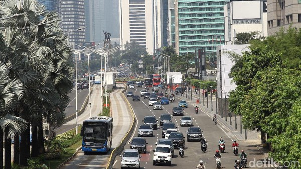Dulu 'Bebaskan' Pemotor di Thamrin, Sekarang Anies Malah Ingin Batasi