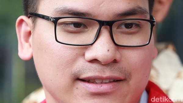 Viral Pemuda Sindir Baliho Anies 'Orang Yaman', PSI: Keliru!