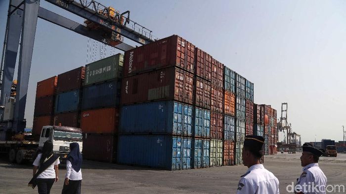 3 Bulan Tekor Terus, Neraca Dagang RI Oktober Akhirnya Surplus