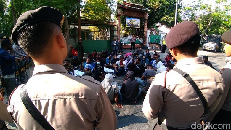 Mahasiswa Papua di Surabaya Tuntut Kemerdekaan