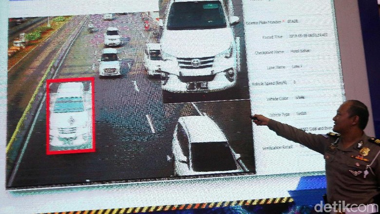14 Pengemudi Tertangkap Main HP di Hari Pertama Penerapan E-TLE