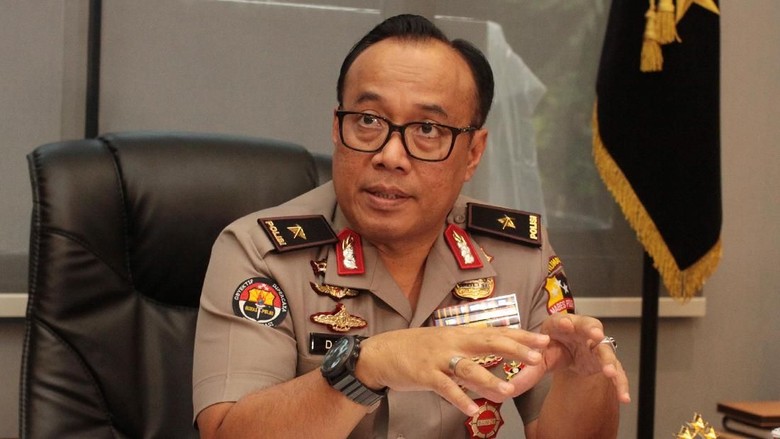 Kerusuhan di Wamena, Kantor Kepala Dinas dan Beberapa Ruko Dibakar