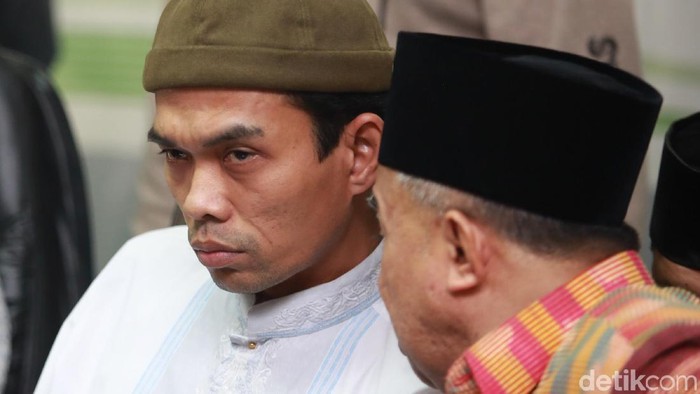 Dari Mana Mellya Dapatkan Chat UAS dengan Perempuan Malaysia?