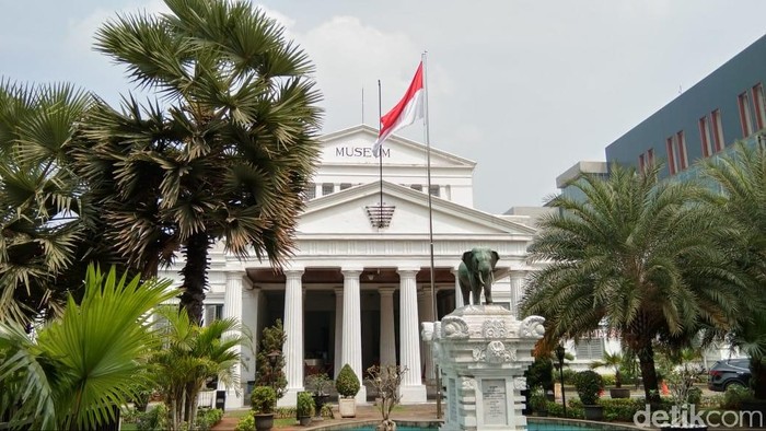 viral-museum-nasional-di-jakarta-kebanjiran-begini-kejadian-sebenarnya