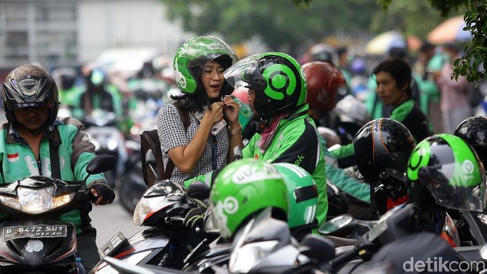  Pendapatan Driver Ojol Nggak Gereget Lagi, Ini Sebabnya