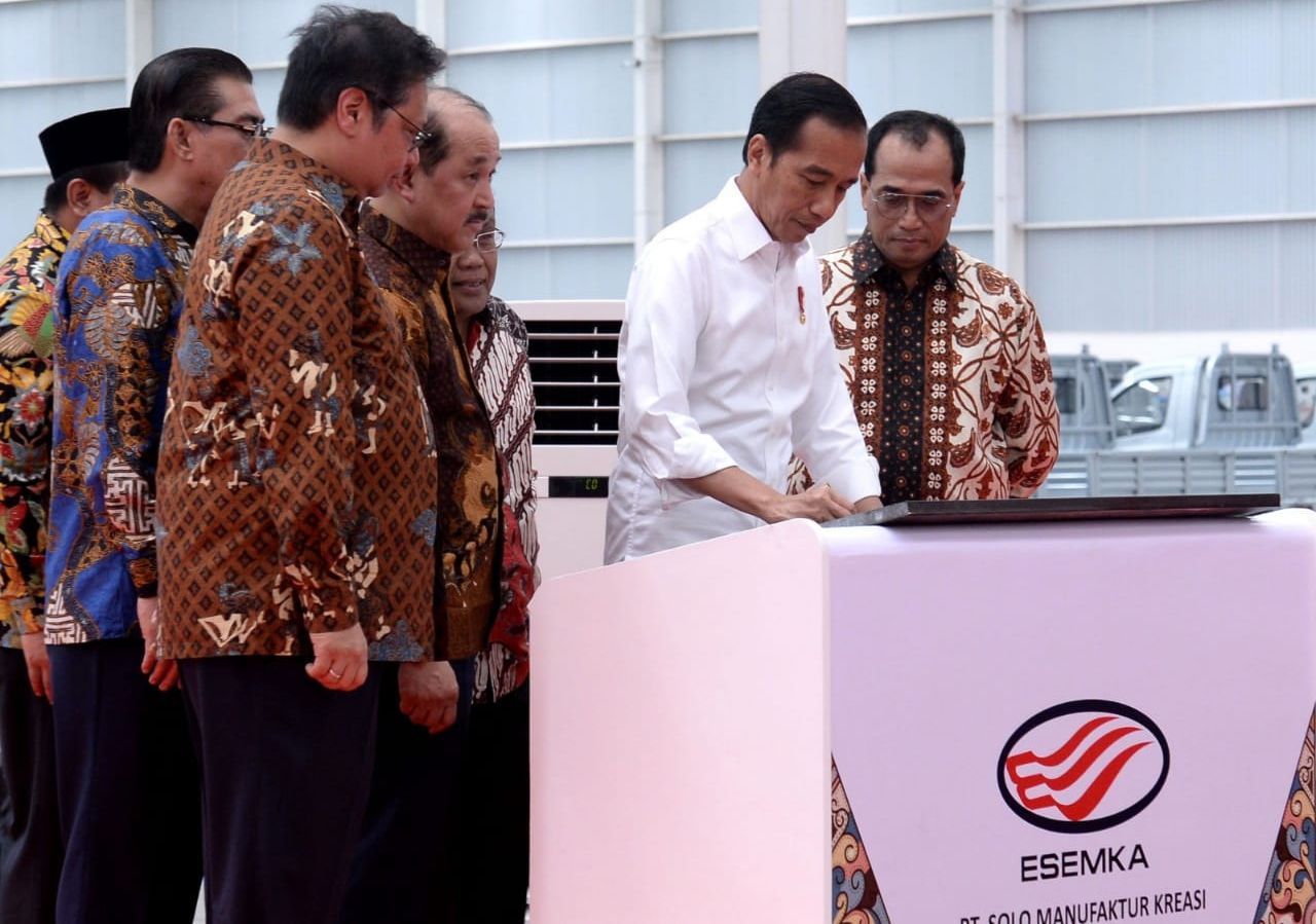 Dulu Pernah 'Mesra', Jokowi dan Esemka Bakal Reuni di IIMS 2023?