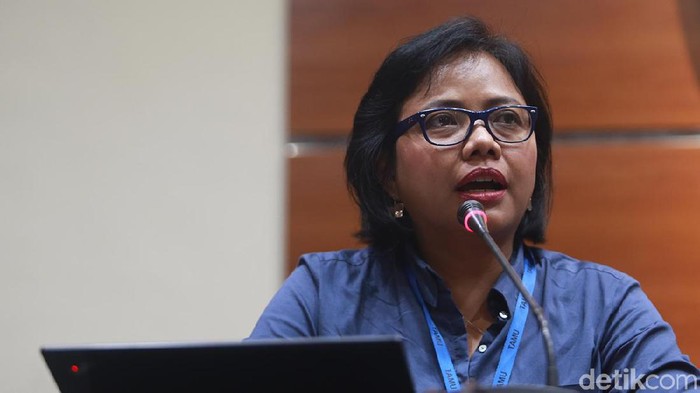 Ahli Dibikin Gemas: Perlemen Dunia Bahas Corona, DPR RI Bahas Omnibus Law